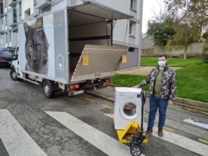 Lire la suite à propos de l’article Une nouvelle machine à laver pour le refuge